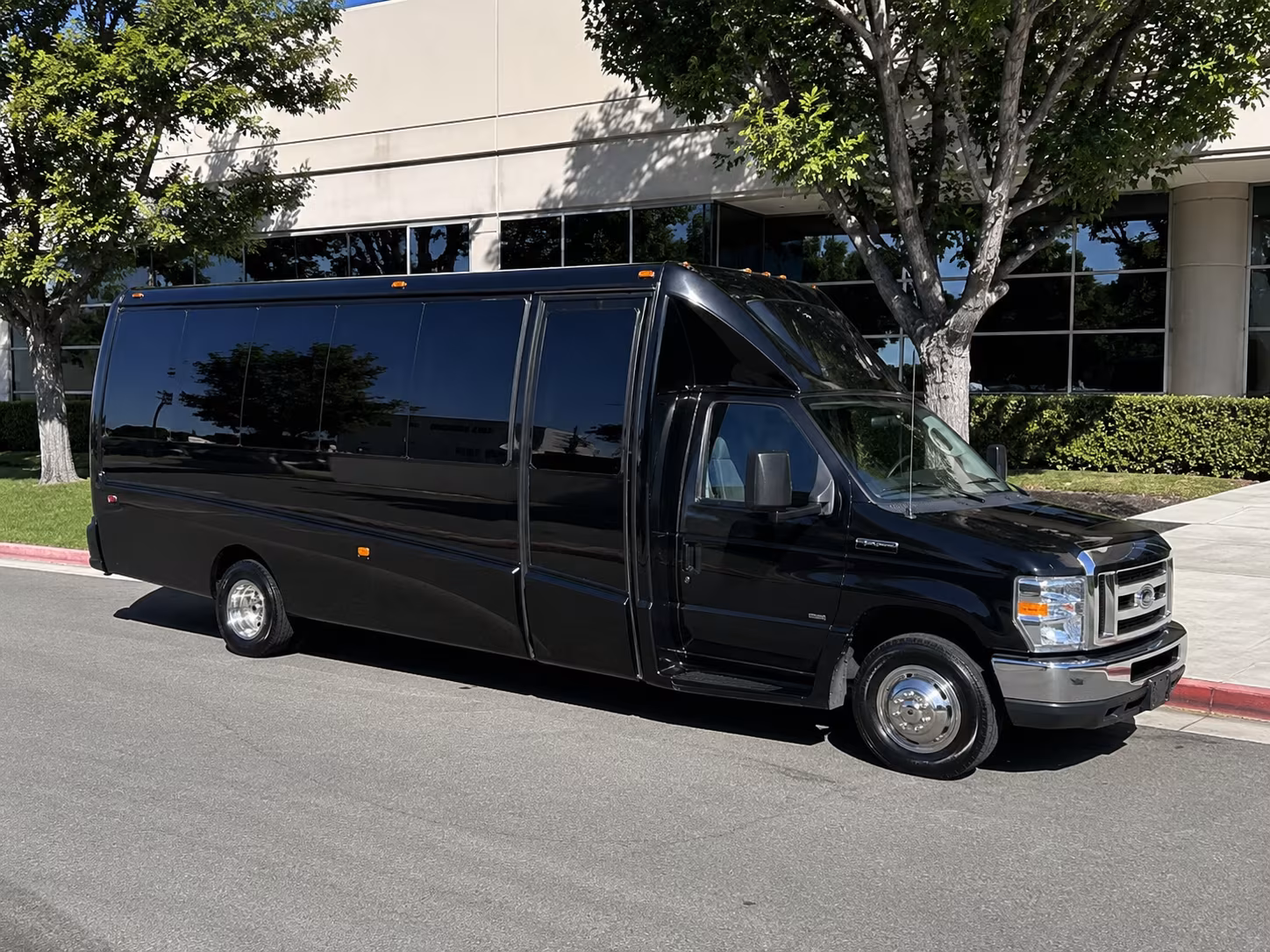 birthday party buses for oakland nightlife and the east bay bar scene