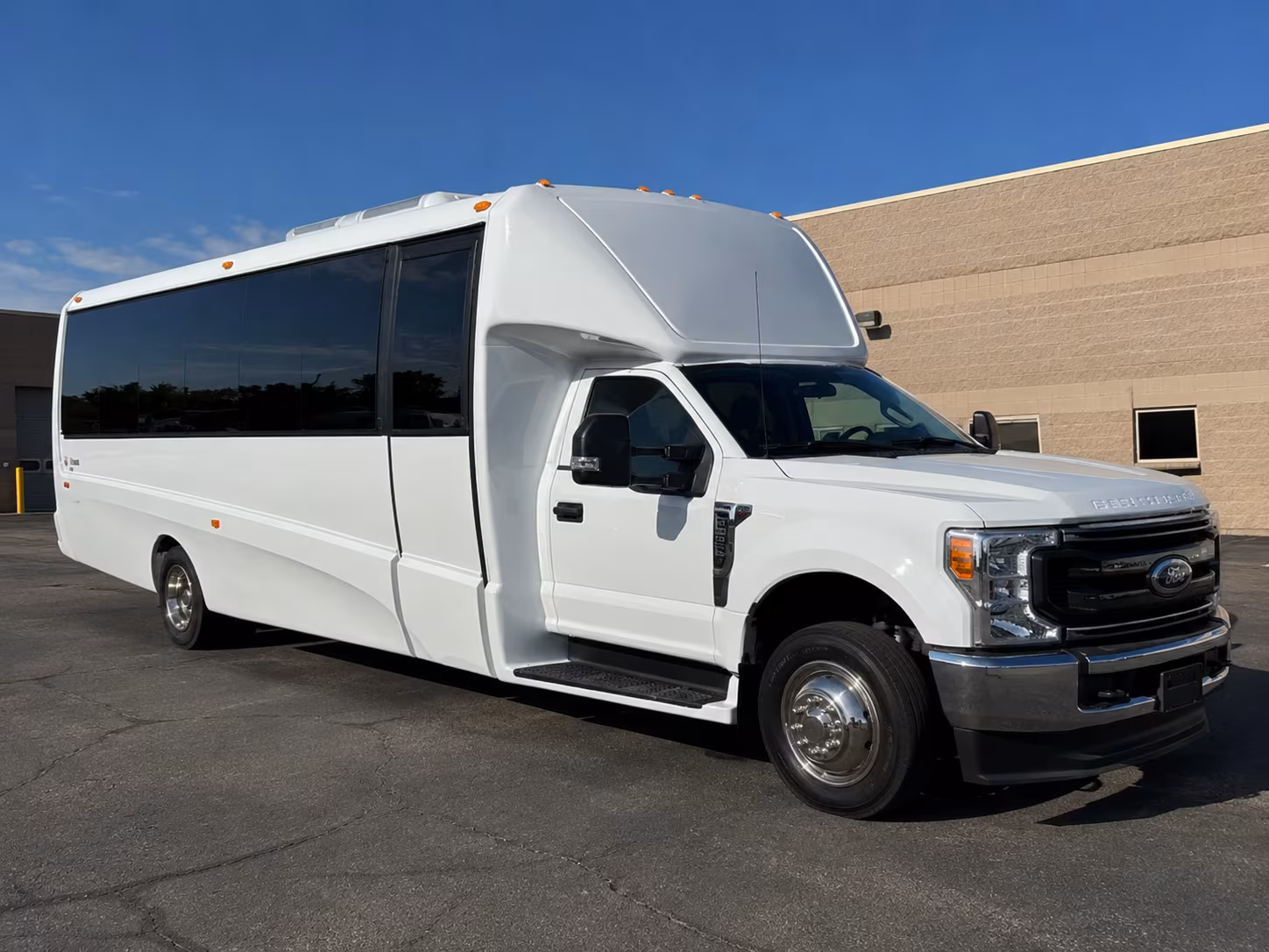 reserve transportation for your next wedding 3